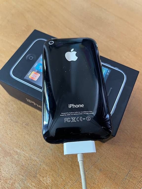 Apple Handys / Smartphones: iPhone 3GS nero - 8GB da collezione – Gebraucht aus Muggio von dan_z9gd