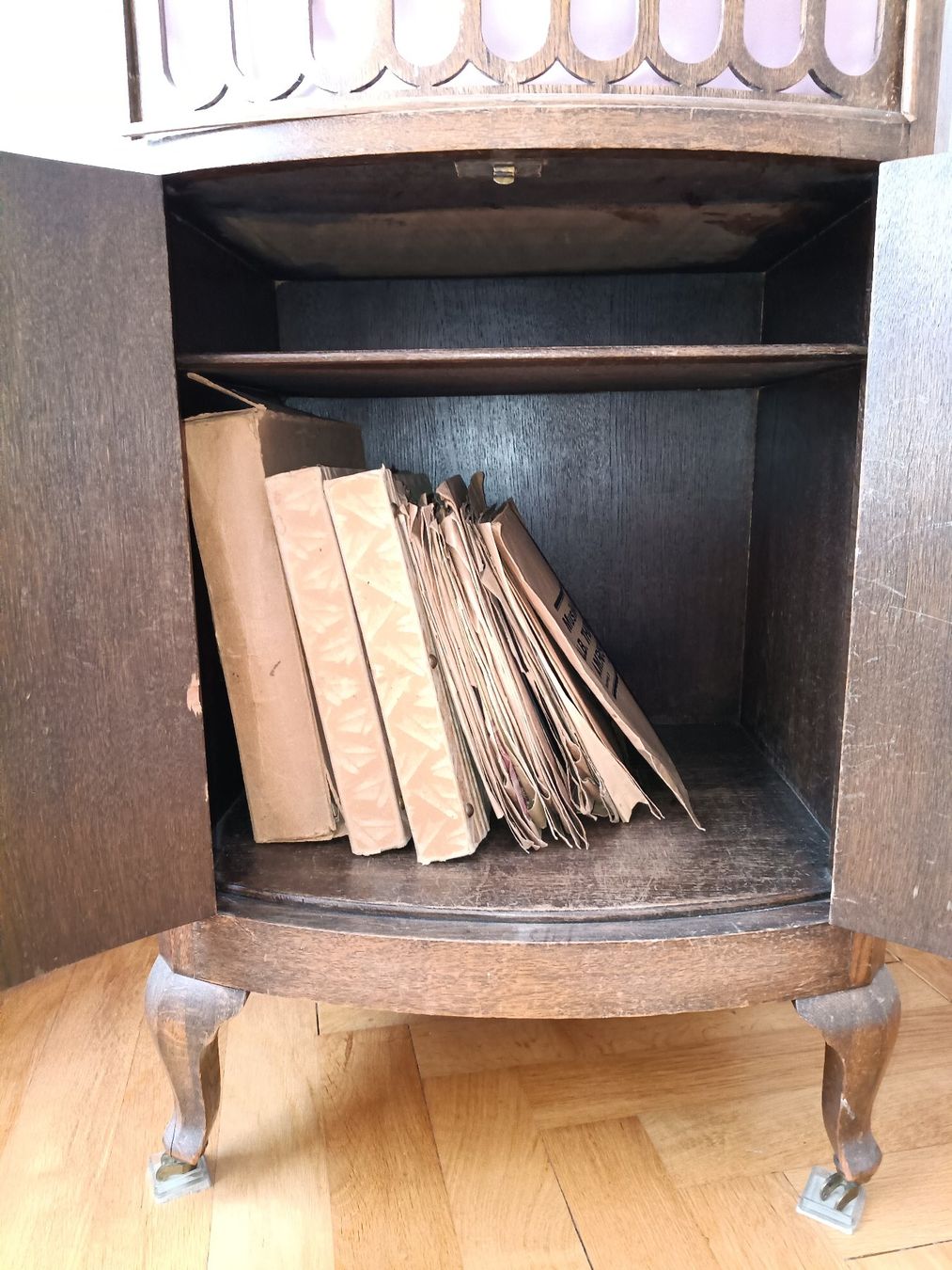 Giradischi: Alter Grammophon ca.1920 mit 70 Schellackplatten und Nadeln – Usato da Bern venduto da amspirit 5
