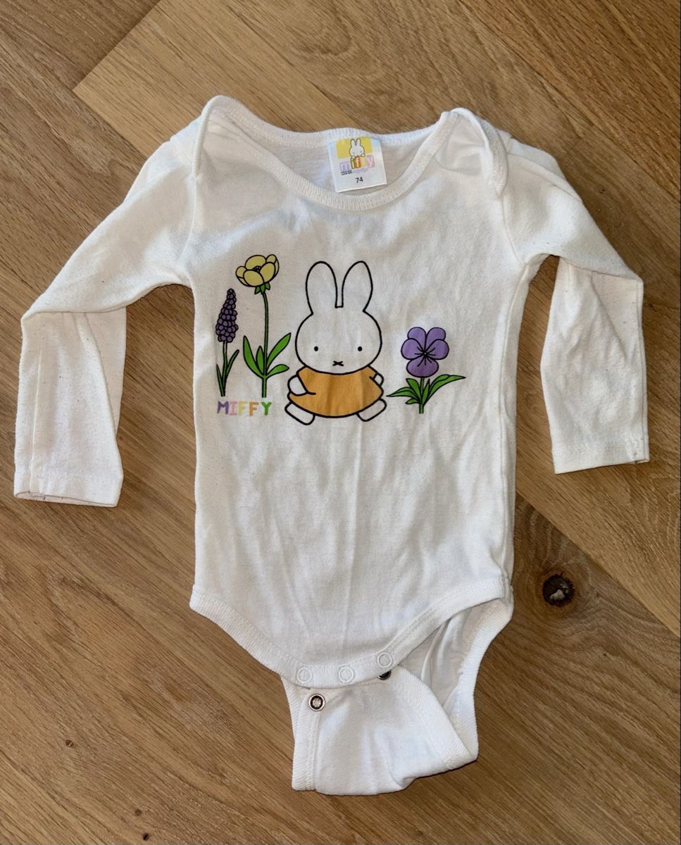 Kleiderpakete & -sets: Miffy Body Gr. 74 Langarm – Gebraucht aus Ermatingen von car_5q9w