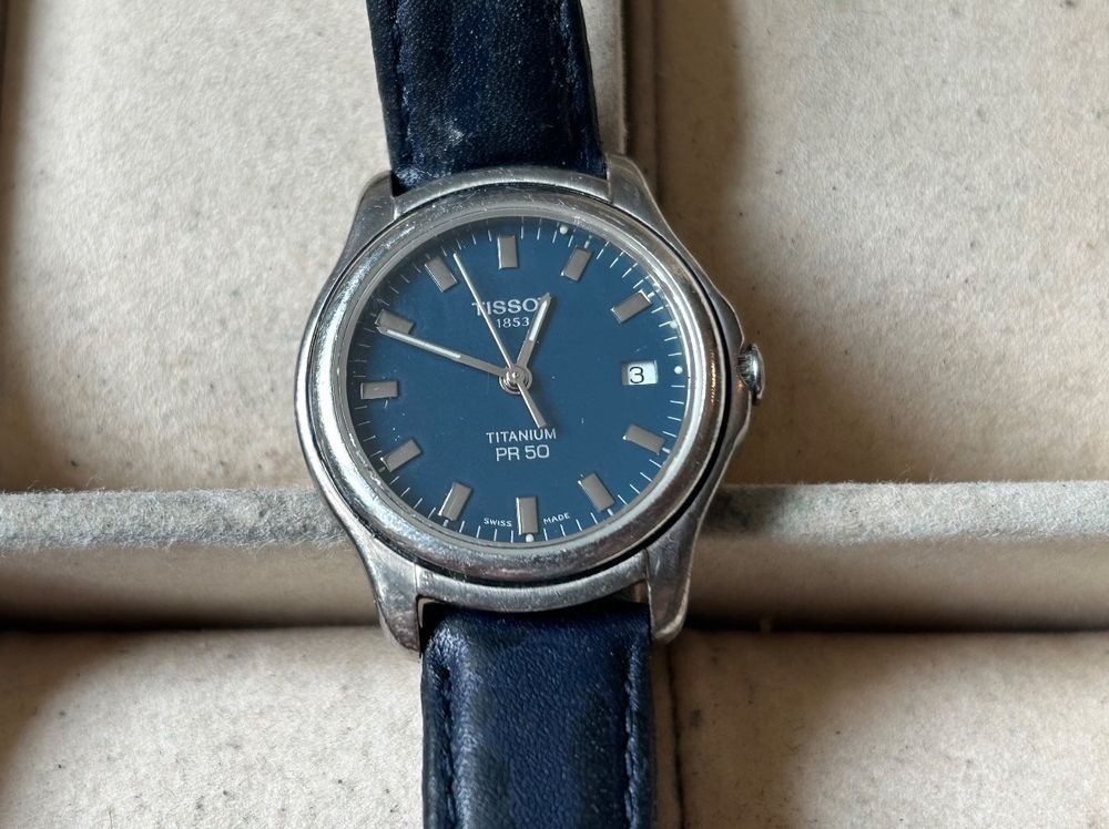 Mouvement De Montre Tissot 2401 - Pour Pièces Ou Réparation - Balancier OK - 26 Mm