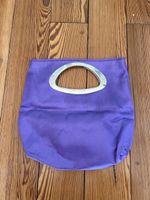 Handtasche violett mit Metallhenkel guter Zustand