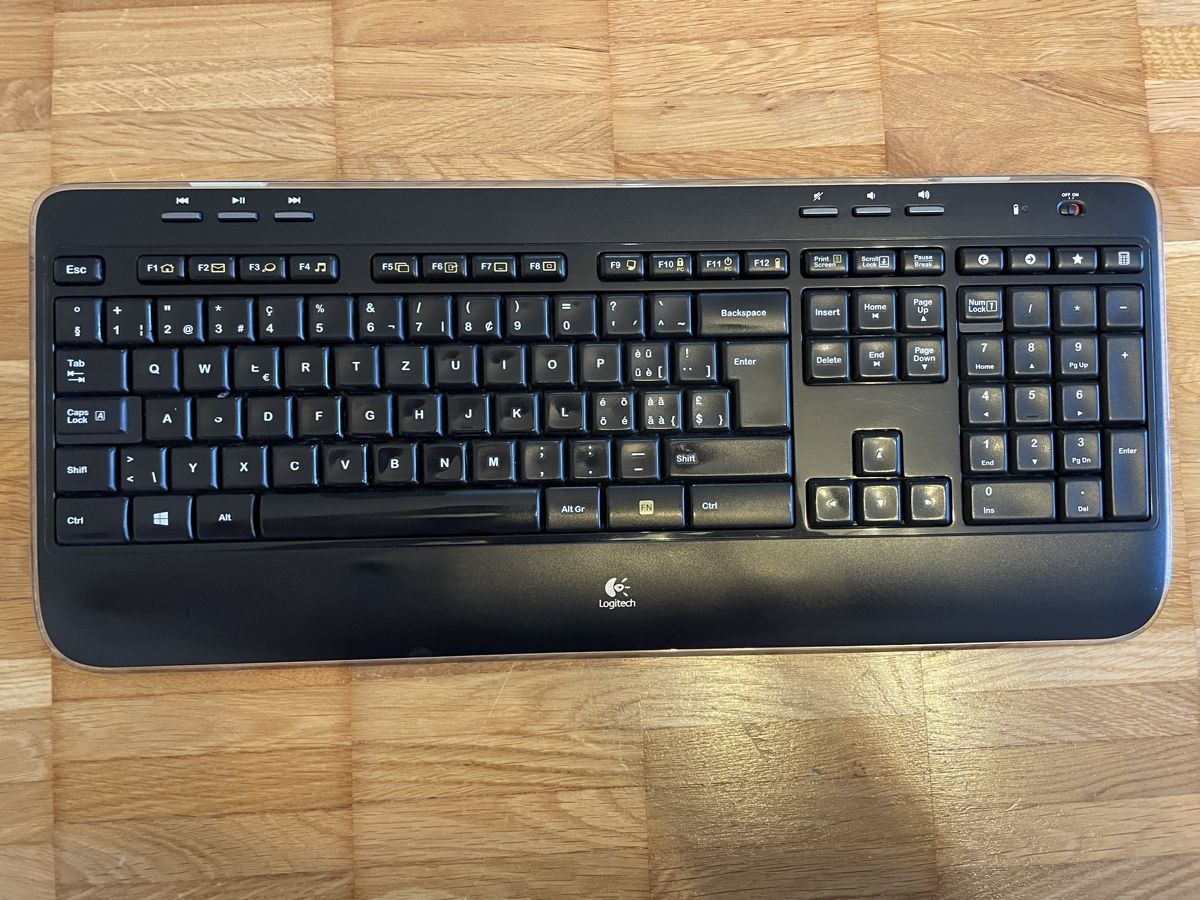 Logitech Tastiere: Logitech K520 Tastatur – Usato da Wädenswil venduto da dai_2bcv