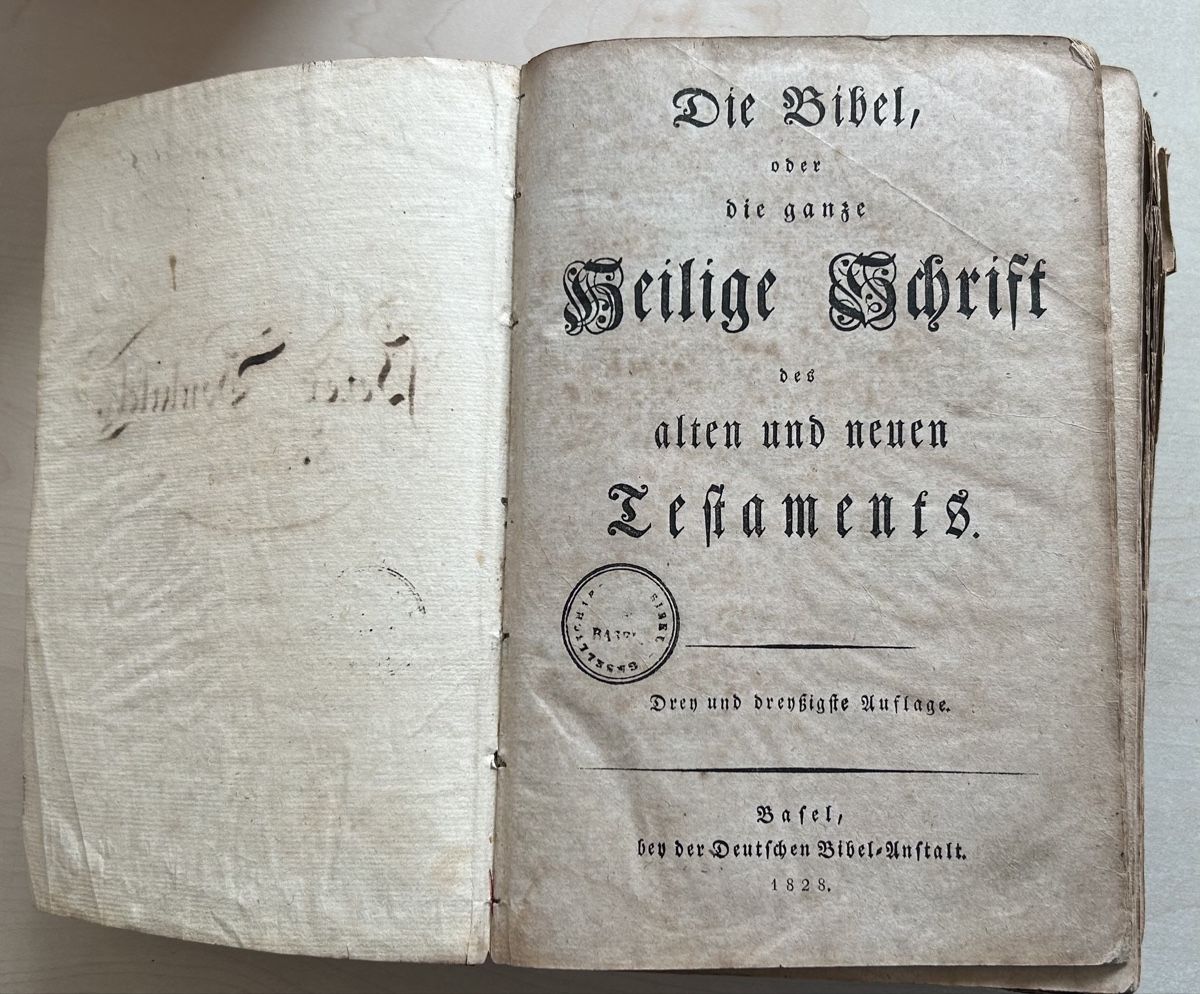 Bücher: Antike Bibel, Basel 1828, mit Handschriften – Gebraucht aus Reinach BL von Linda013 2