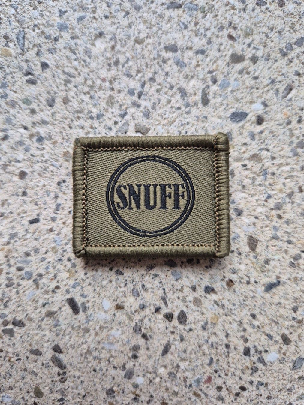 Schweizer Armee Placchette & Badge: ***  Spass Funktionsabzeichen Snuff mit klett *** – Nuovo e nell'imballaggio originale da Riedholz venduto da fr_sIruP