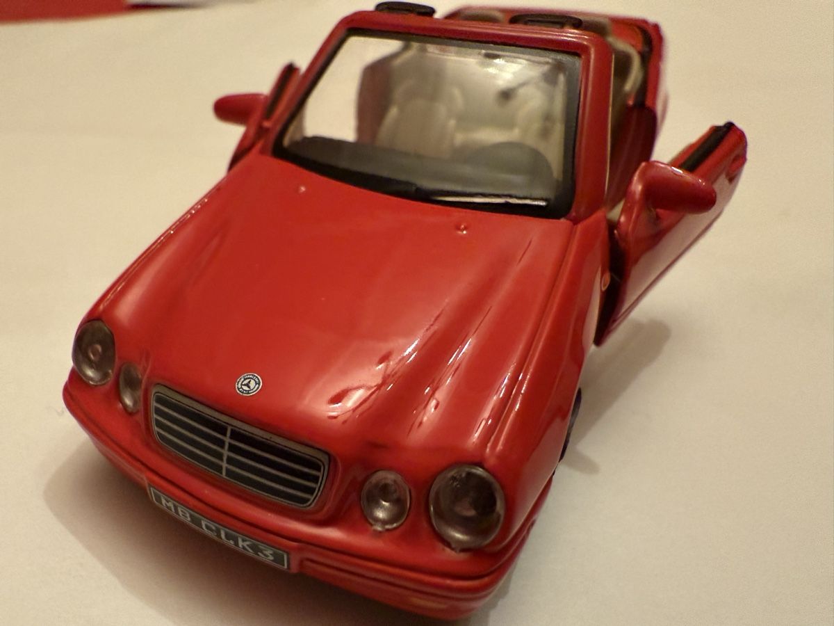 Mercedes-Benz Modellini d'auto: 2x Mercedes Cabrio CLK/1:43 – Nuovo (secondo la descrizione) da hunzenschwil venduto da Oldipark 3