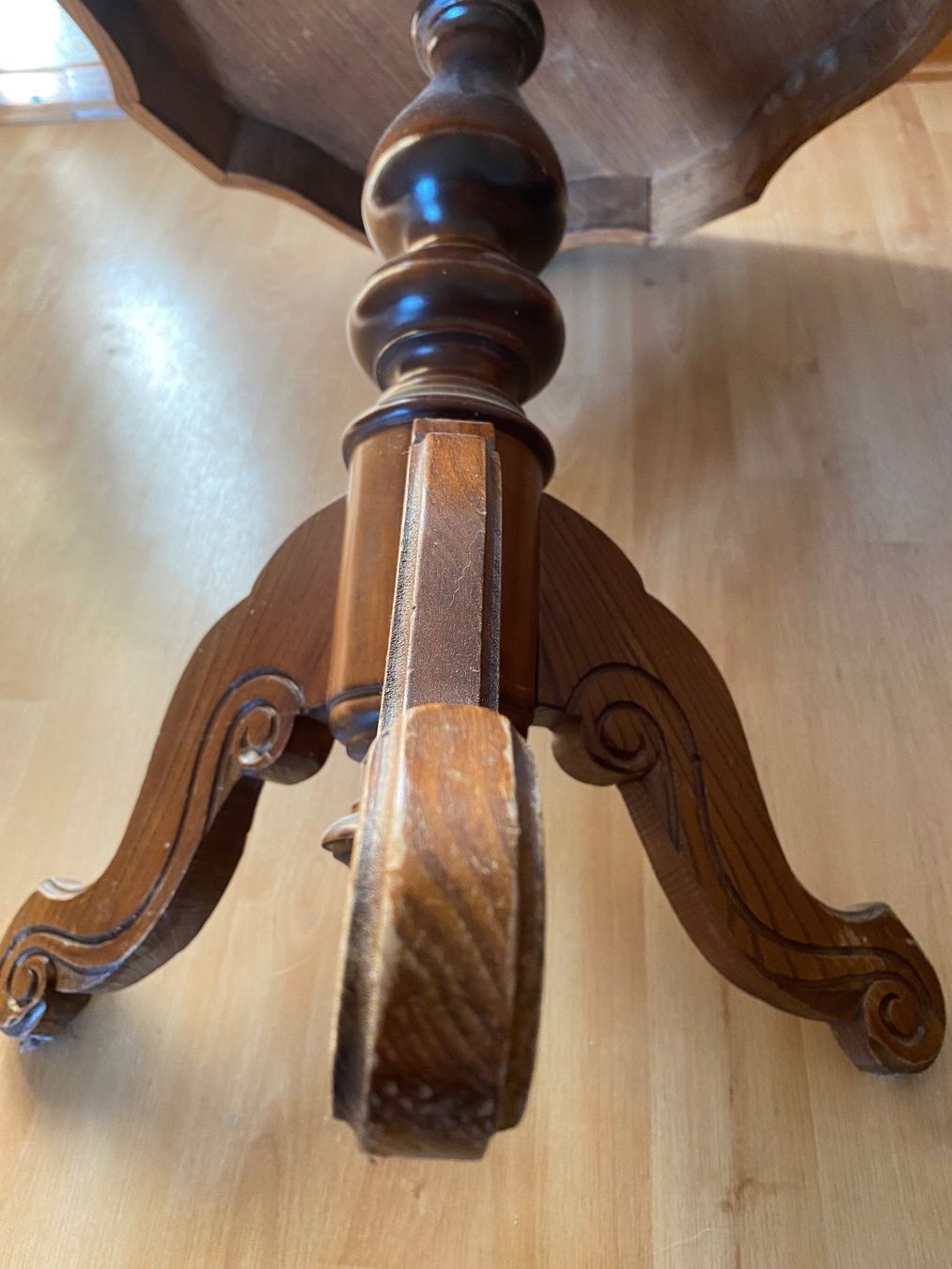 Tavoli: Table guéridon en bois – Usato da Bussigny venduto da jotryfs 5