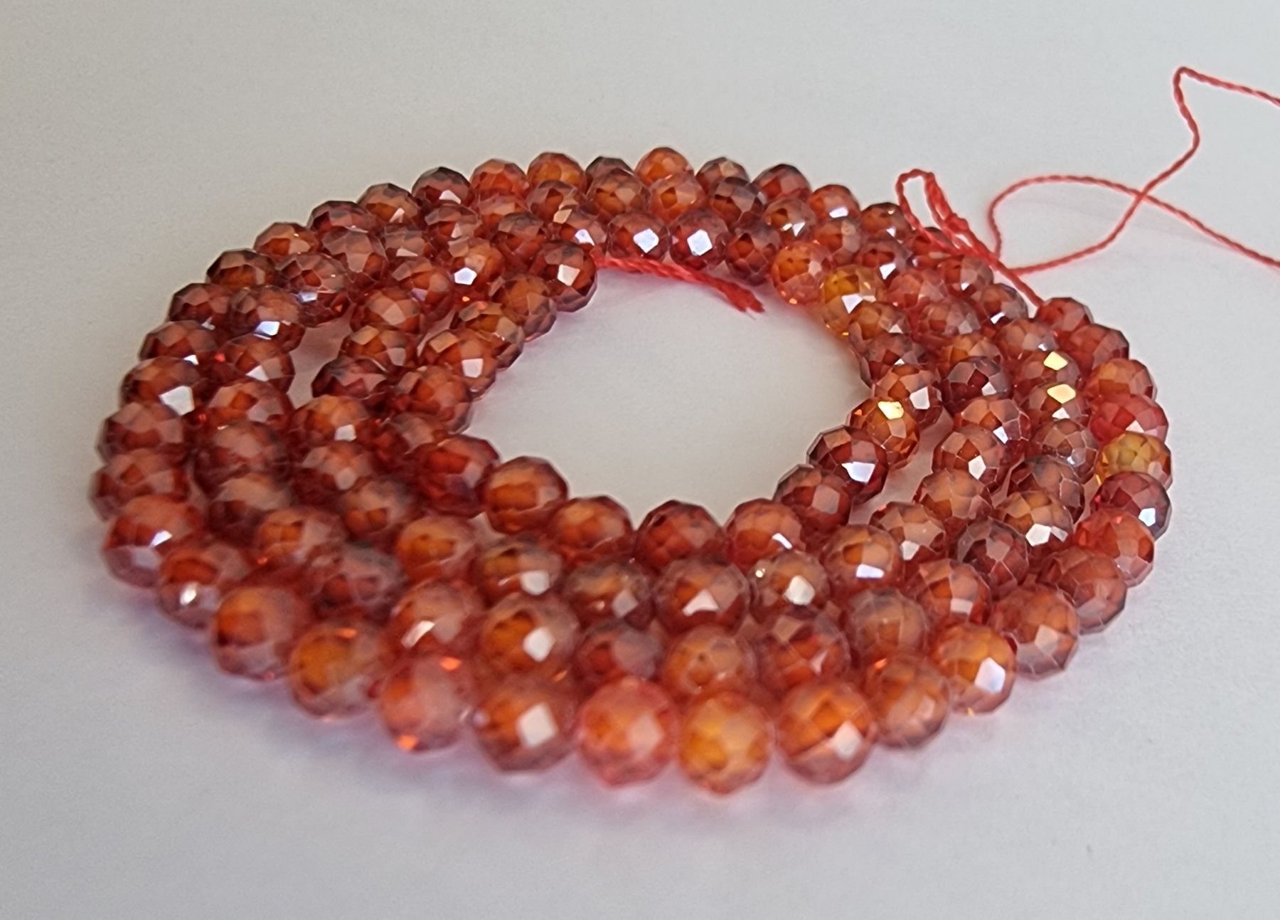 Minerali & Pietre curative: Zirkon Rot facettiert 3mm. Strang – Nuovo e nell'imballaggio originale da Menziken venduto da Mirager 1