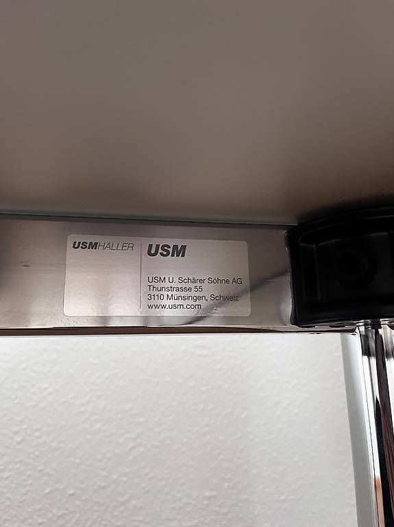 USM Scrivanie: USM Tisch 175cm perlgrau wie neu – Usato da Küssnacht am Rigi venduto da el_miu 3