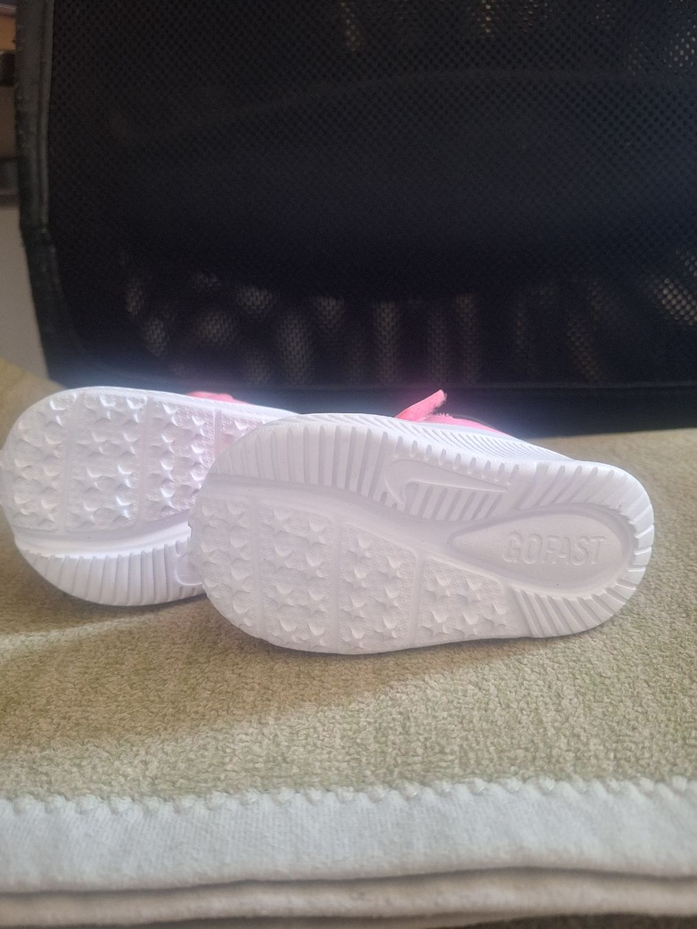 Nike Scarpe per ragazze: Nike Star Runner Kinder Turnschuhe Pink Grösse 2C – Nuovo e nell'imballaggio originale da Wynau venduto da Ziegler_Secondhand 4