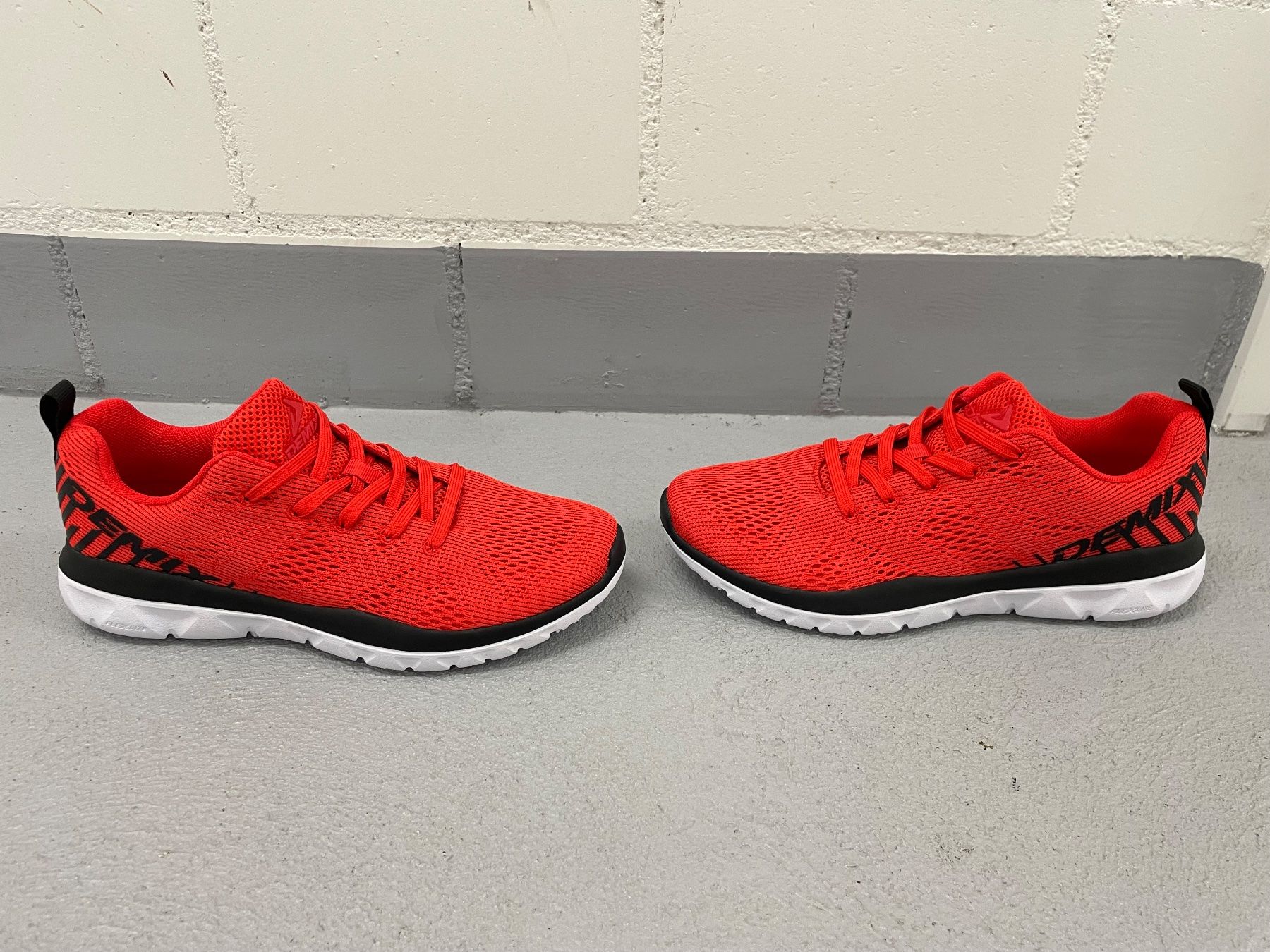 Scarpe da uomo: Sportschuh Demix – Usato da Volketswil venduto da phi_b7rb
