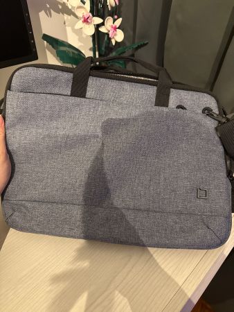 Laptop bag grey adjustable strap like new condition