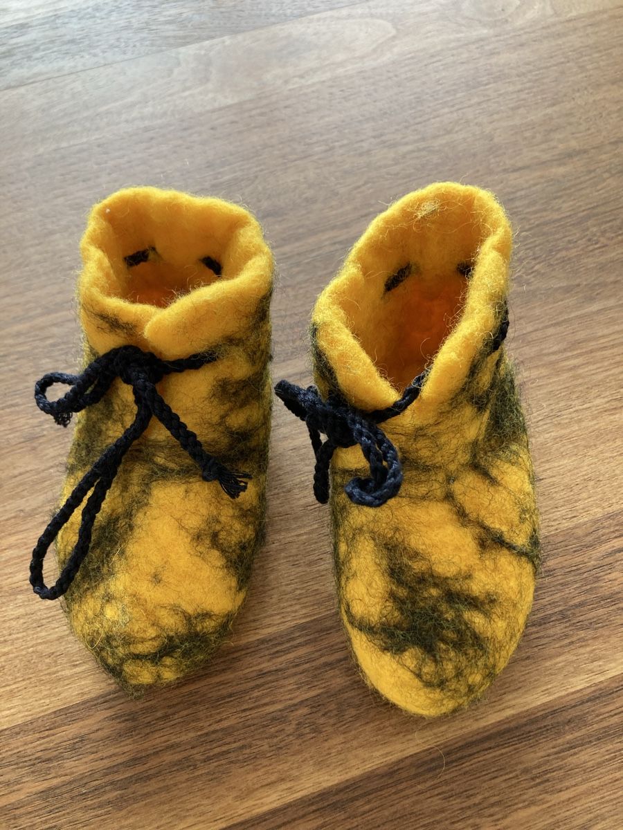 Scarpe per ragazzi: Filzfinken gelb – Nuovo (secondo la descrizione) da Kesswil venduto da Branca-01