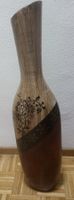 Grosse Bodenvase, braun mit Muster