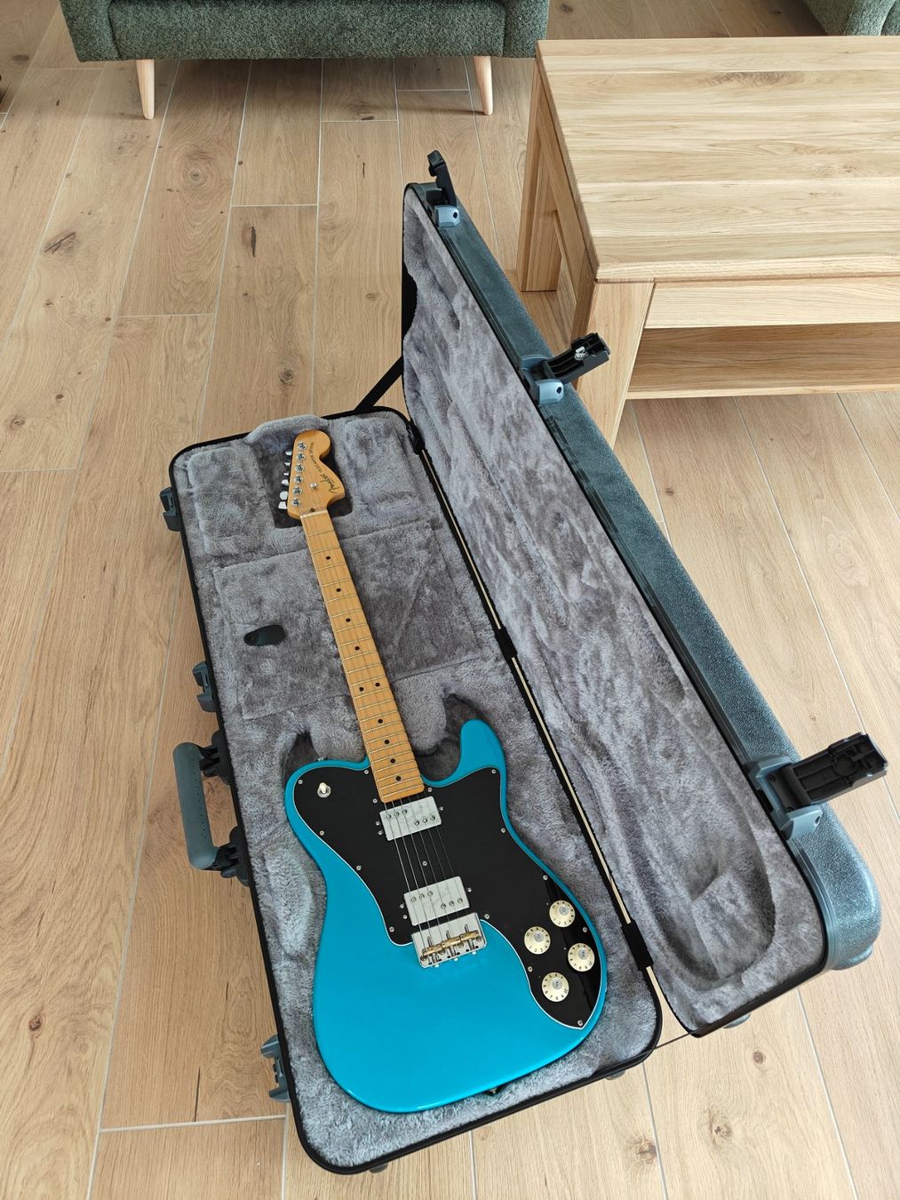 Fender Strumenti musicali: Fender American Pro II Telecaster DLX MBL – Usato da Apples venduto da Lozannois 5
