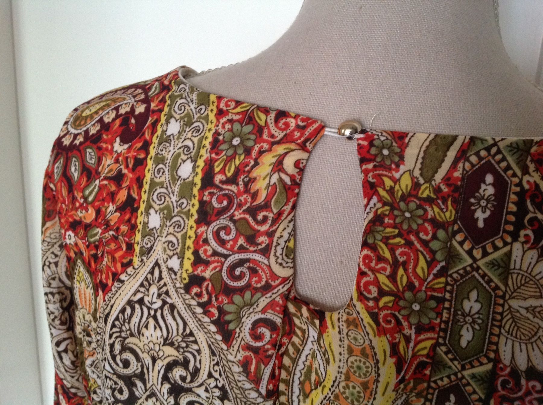Vestiti: Yendi - robe - M – Usato da Sion venduto da accroshoes 4