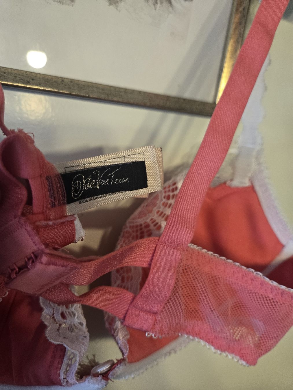 Autres dessous: Wunderschöner pinker Dita Van Tease BH, 85C – Neuf (Voir description) à Dübendorf par Timulka 4