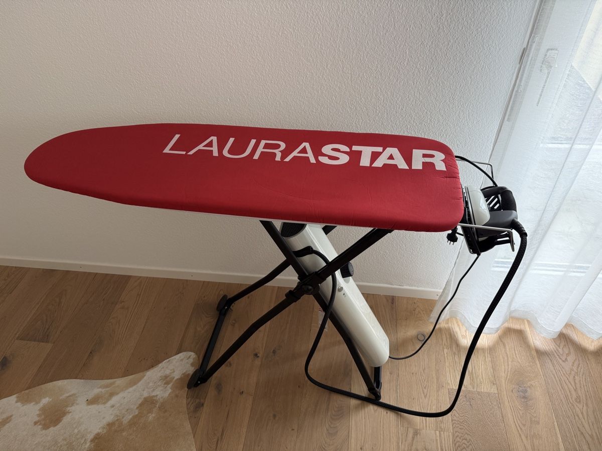 Laurastar Ferri da stiro: Laurastar GO+ Bügelsystem – Usato da Gossau SG venduto da Dezon 1