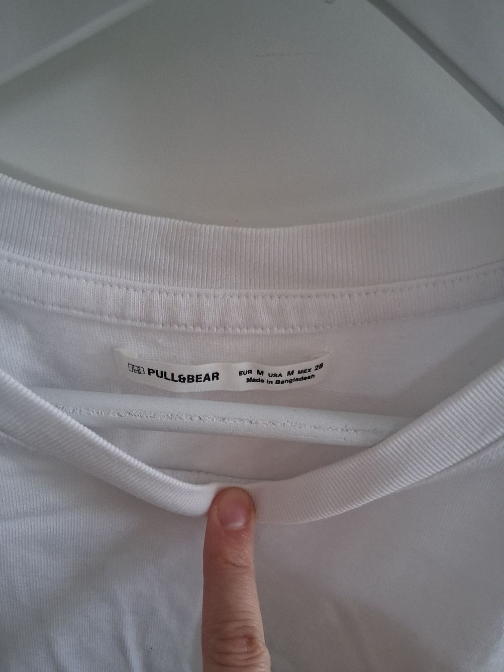 Pull&Bear T-shirt: Pull&Bear Weiss T-Shirt Gr. M – Usato da Au ZH venduto da scheimir 1