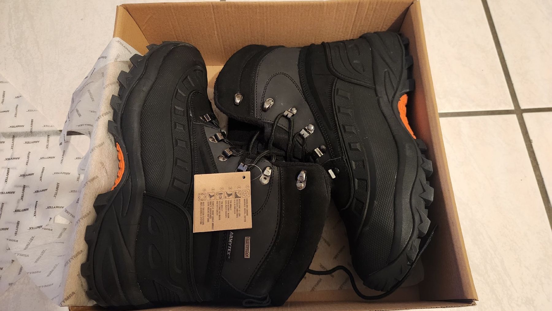 Chaussures hommes: Bottes d'hiver  – Neuf avec emballage d'origine à Sierre par Golfiste16 1