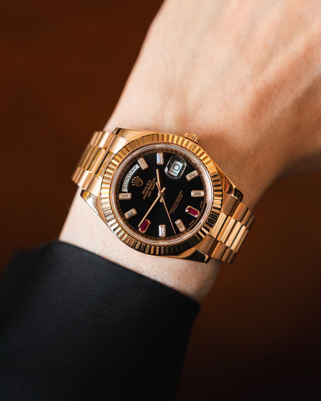 Rolex Orologi: Rolex Day-Date II 41mm Factory Rolex diamonds & ruby dial – Usato da Genève venduto da aspaklariacollection 8