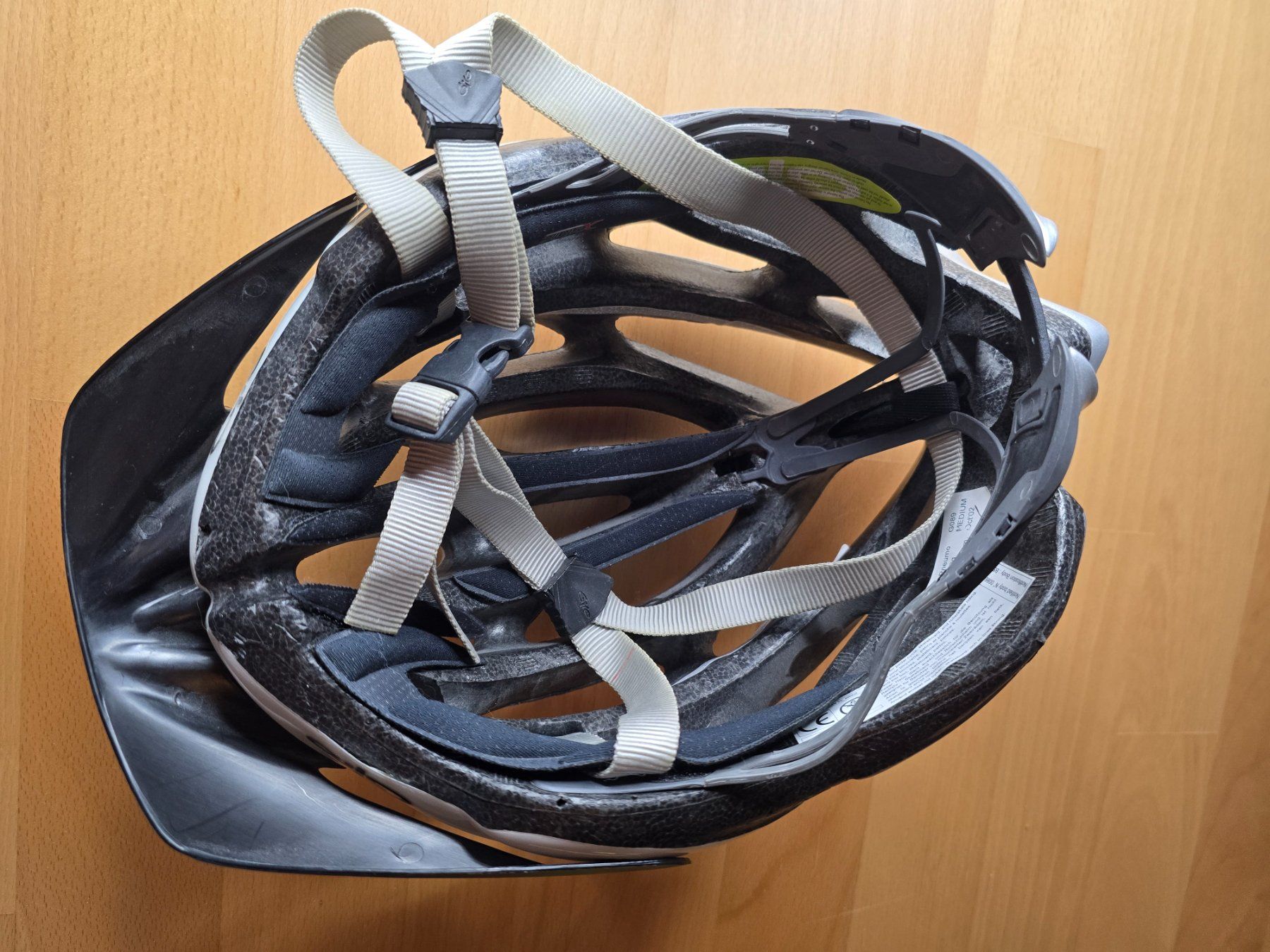 Giro Caschi: Neuwertiger Giro-Velohelm, Gr. M – Usato da Thalwil venduto da Tokee 3