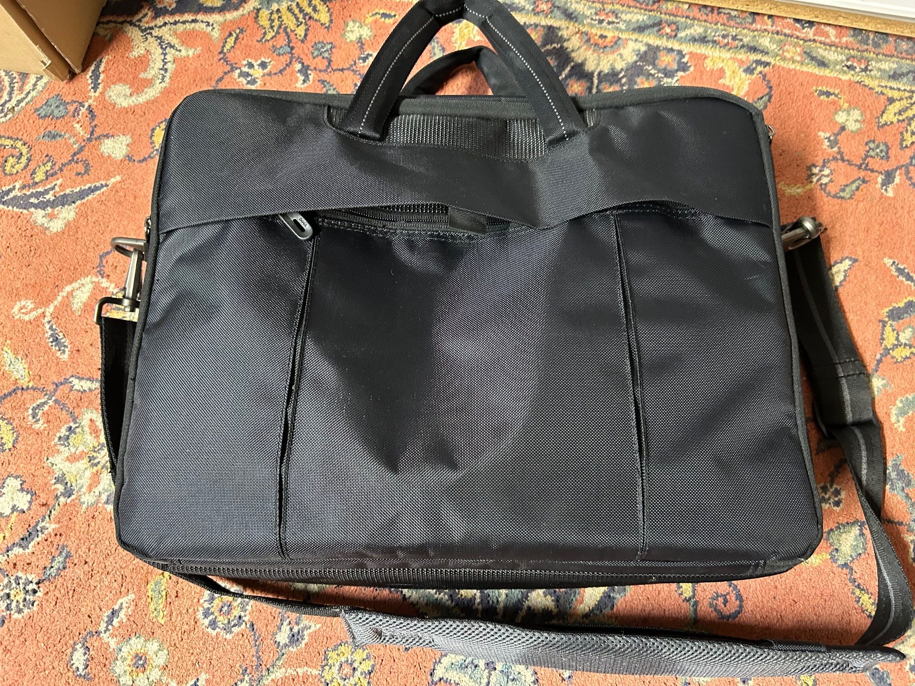 Dell Borse: Dell Computertasche, guter Zustand – Usato da Kleindöttingen venduto da Demon4 1