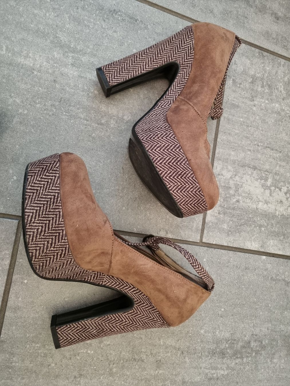 Scarpe da donna: Leder Pumps Gr.38 – Usato da thalwil venduto da Raishin720 3