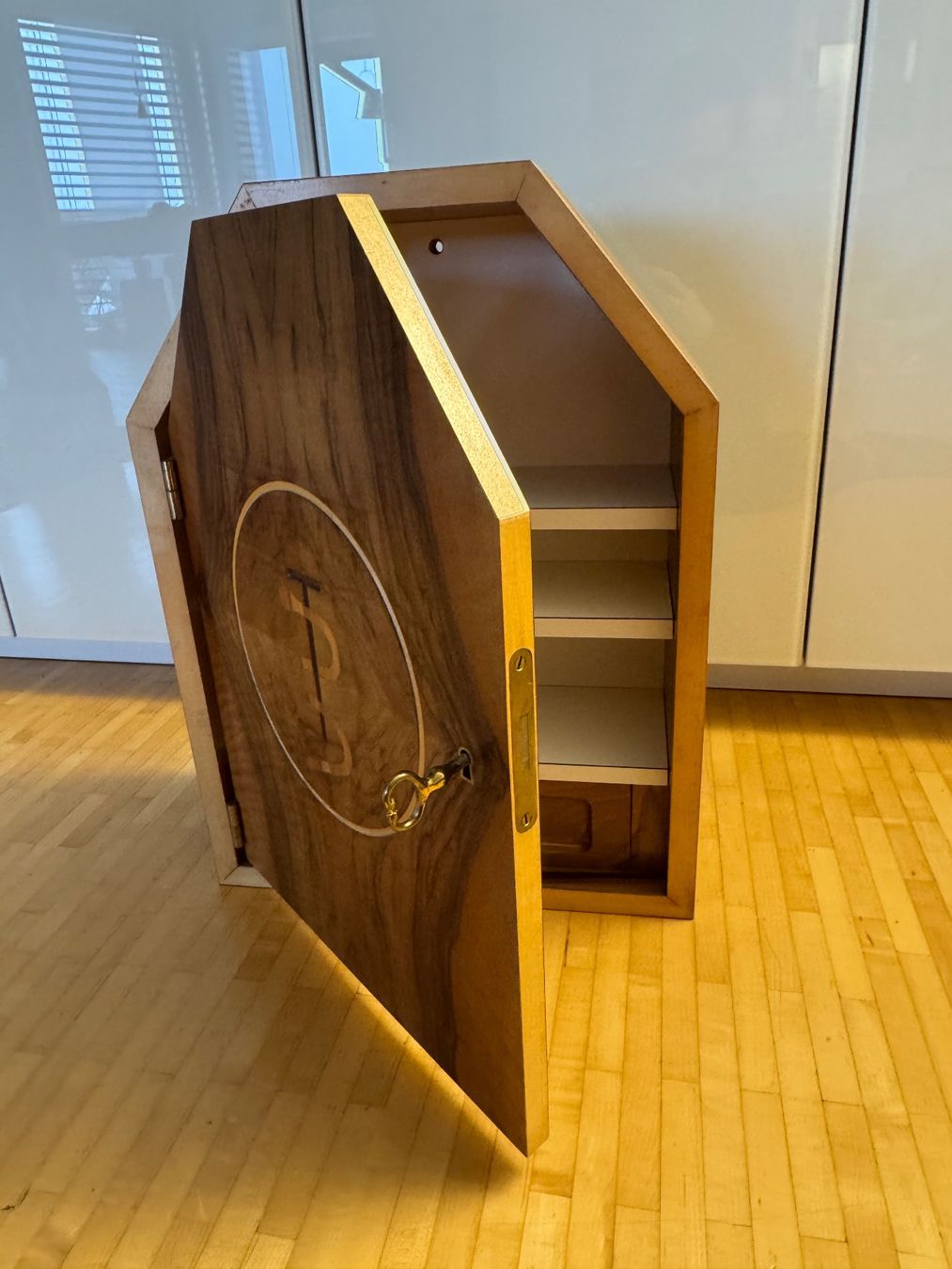 Armadi: Apothekenschrank – Usato da Kestenholz venduto da cvx_889vv 3