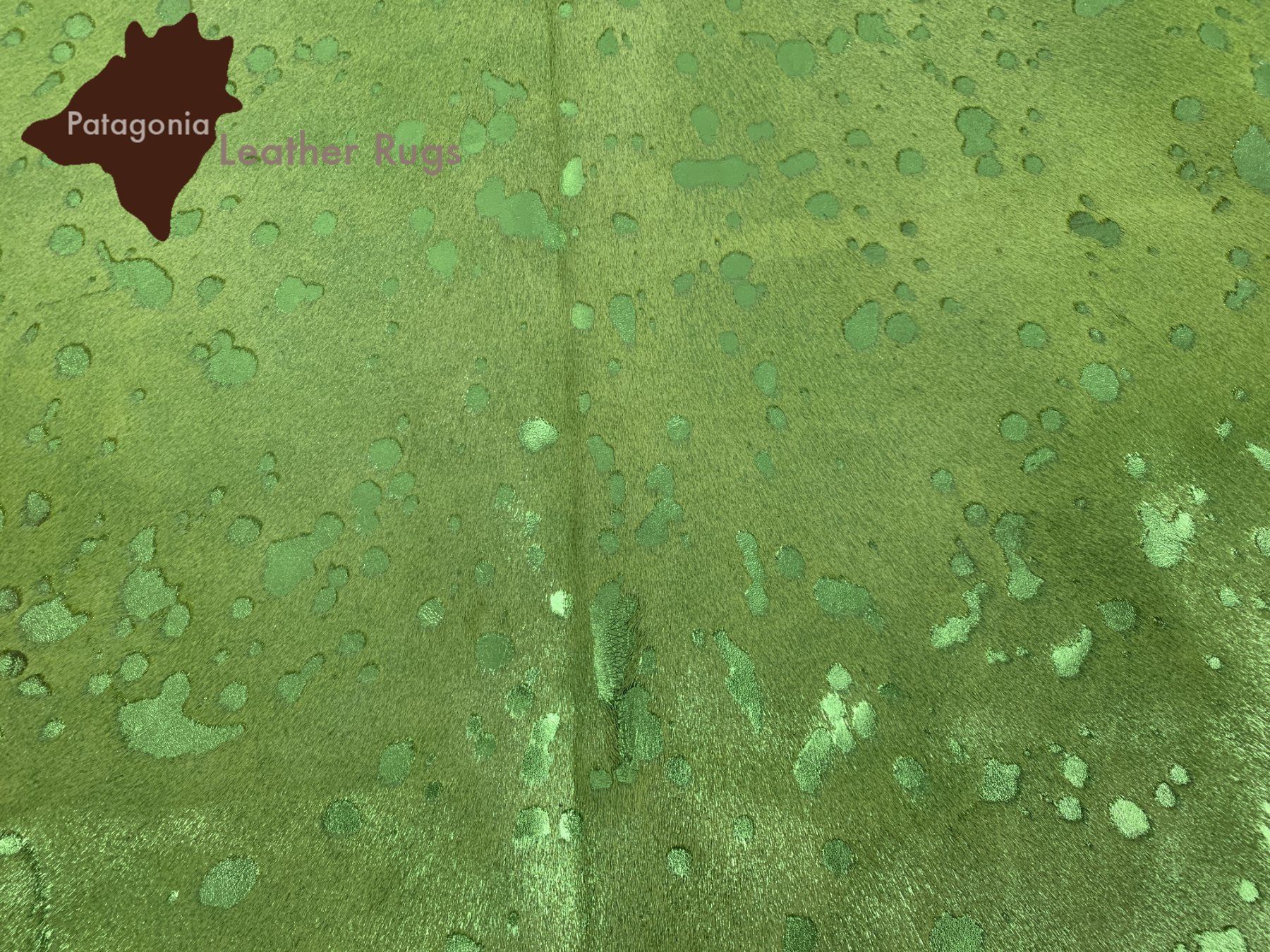 Tappeti: Kuhfell Teppich Green Metalic – Nuovo e nell'imballaggio originale da Arbedo venduto da patagonialeatherrugs 2