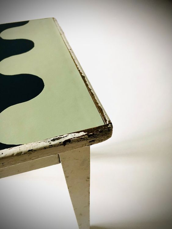 Hocker: Hocker mit Wellenmuster, Tabourett – Gebraucht aus Bern von helloliptek 2