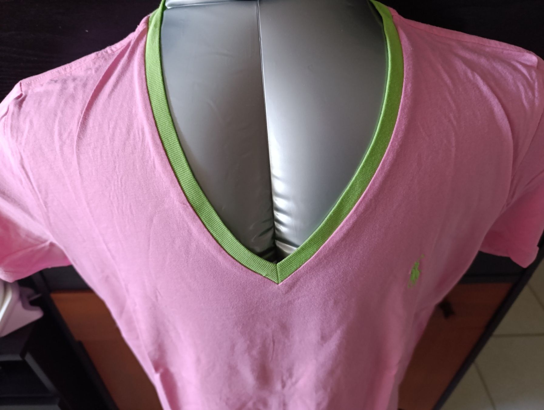 Ralph Lauren T-Shirts: T-shirt Ralph Lauren rose – Neu (gemäss Beschreibung) aus St-Cergue von Neviana 1