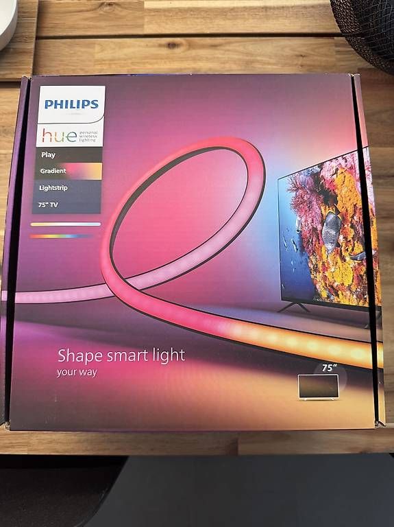 Philips Lampade: Philips Hue Play Gradient Lightstrip 75" – Nuovo (secondo la descrizione) da Solothurn venduto da Niyzuh
