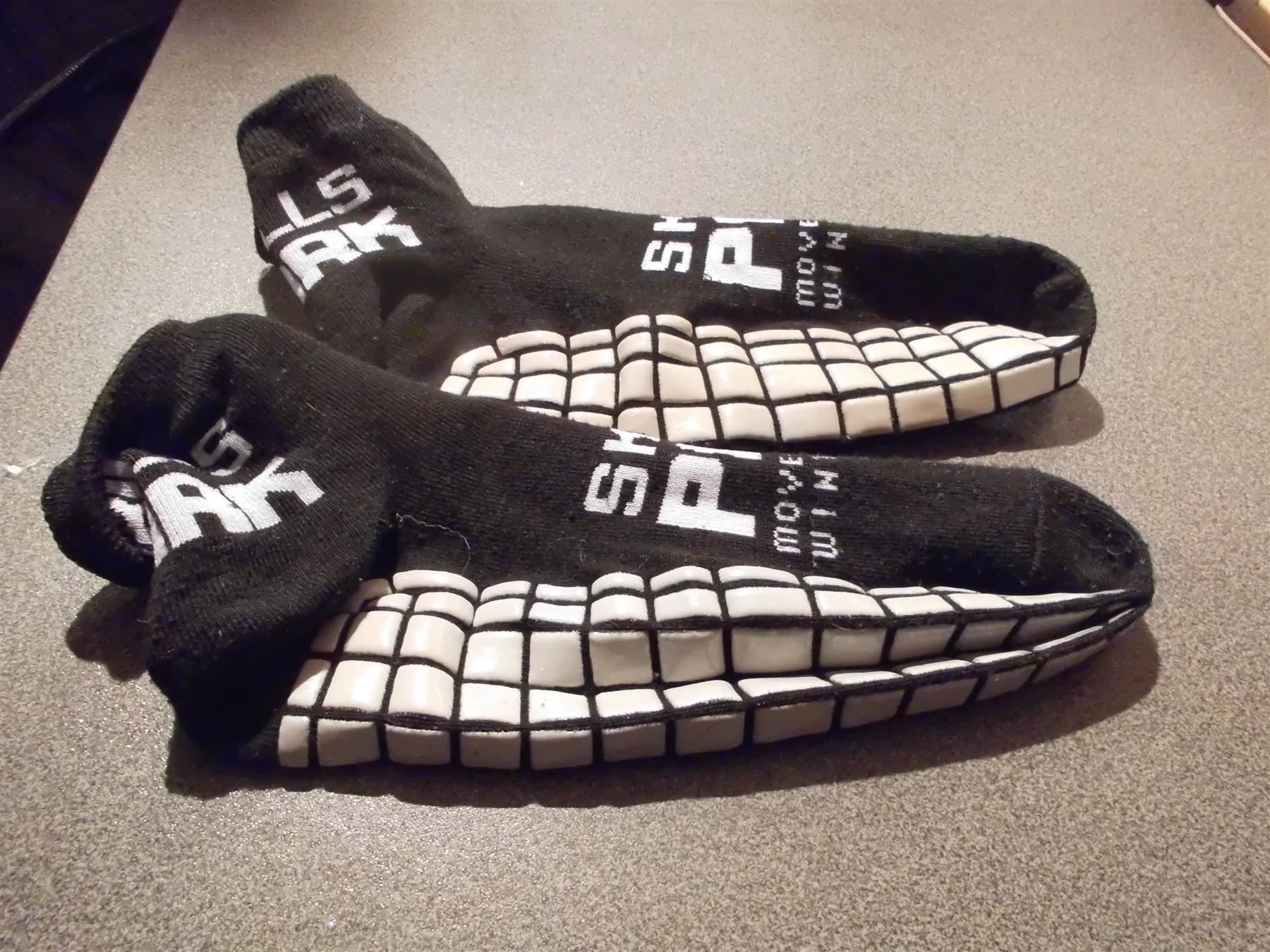 Socken: Socken Skills Park, One Size, schwarz – Gebraucht aus Zürich von Motzkuh