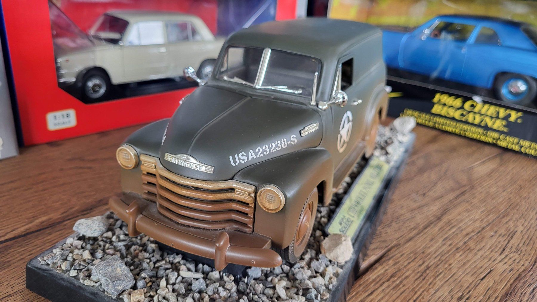 Solido Modellini d'auto: Chevrolet Panel Militaire 1:18 MiraSolido – Usato da Rothrist venduto da Juana5 1