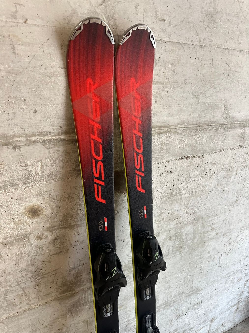Fischer Skis: Fischer Curv Pro Kinderski 130CM – Gebraucht aus Emmenbrücke von karkarkar 1