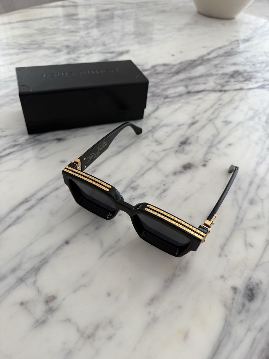 Louis Vuitton Lunettes & Verres: Louis Vuitton Sonnenbrille – Neuf (Voir description) à Bronschhofen par van_vkq5