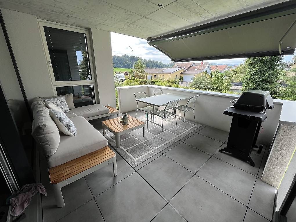 Divani: Lounge inkl. Tisch – Usato da Oberbüren venduto da noe_9jw9 3