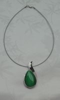 Collier Œil de chat  avec pendentif vert, neuf