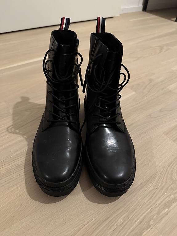 Scarpe da uomo: Chaussures homme taille 43/44 – Usato da Sierre venduto da far_8f9z