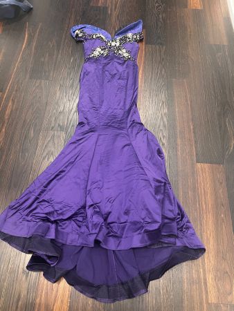 Abendkleid mit schönen Details am Rücken Gr 38