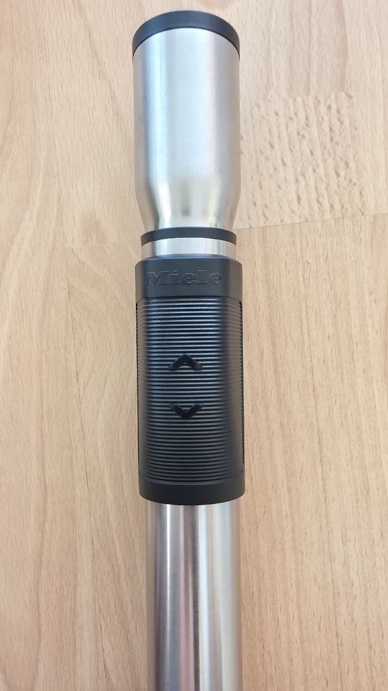 Miele Aspirapolveri & Accessori: Miele Teleskoprohr Original - Neu – Nuovo e nell'imballaggio originale da Winterthur venduto da amit191 1