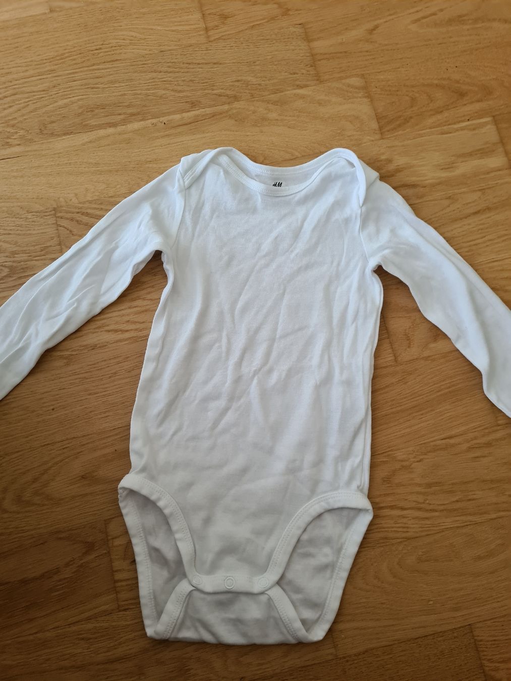 H&M Unterwäsche: Body langarm H&M weiss Grösse 92  – Neu (gemäss Beschreibung) aus Horw von Mirii91 1