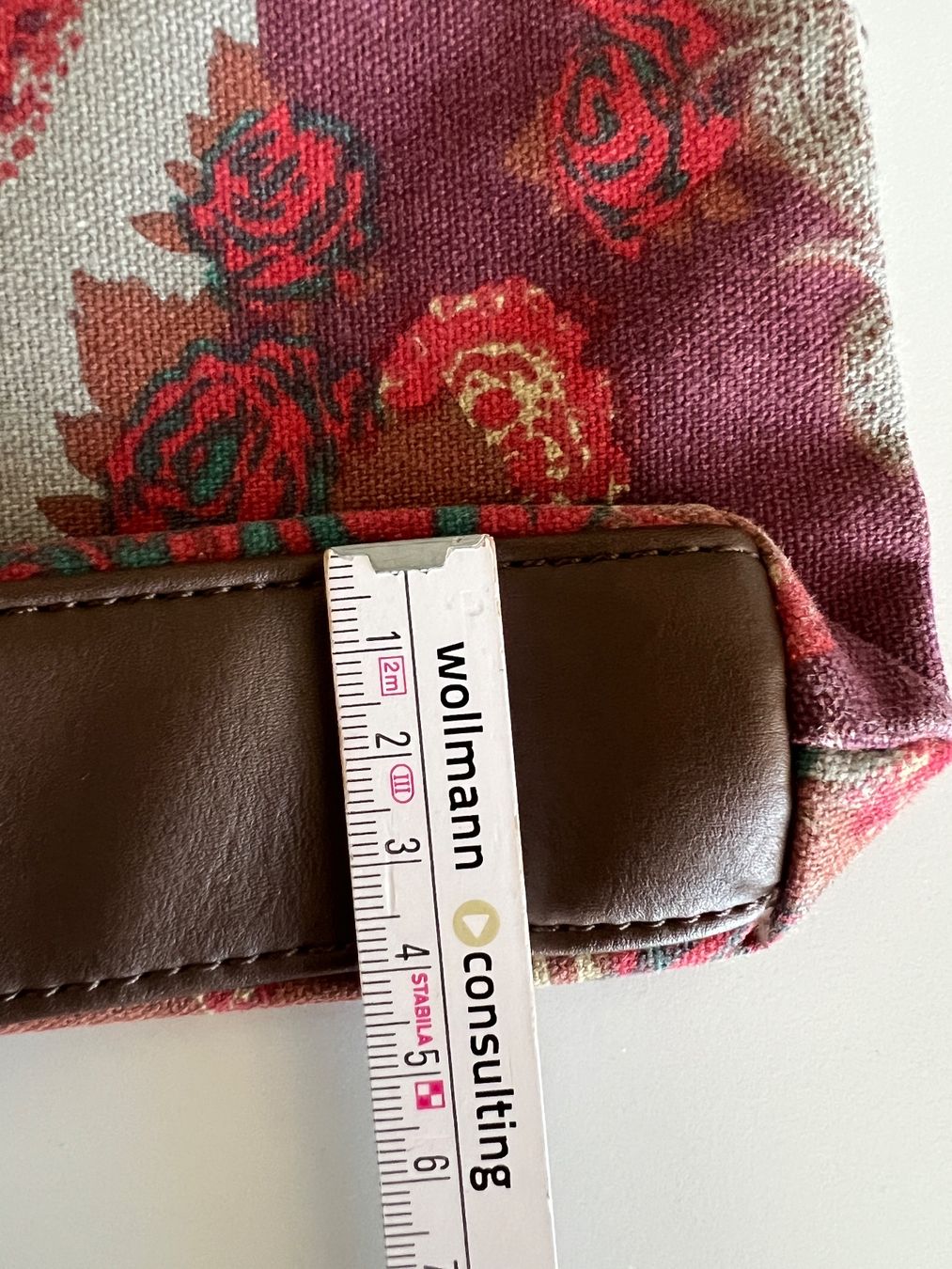 Borse da donna: IXXO Umhängetasche Textil klein - Rosenprint – Usato da Büetigen venduto da Jabo 4