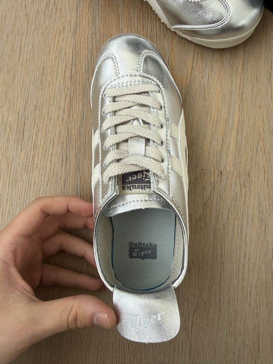 Onitsuka Damenschuhe: Onitsuka Tiger Mexico 66 silber Gr. 37 – Neu (gemäss Beschreibung) aus Allschwil von lor_6cgq 1