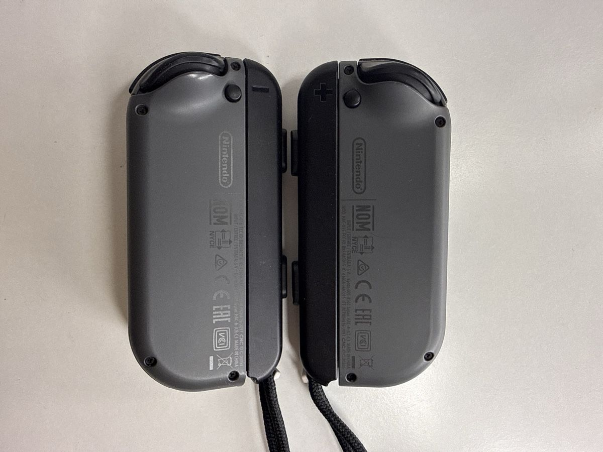 Nintendo Controller: Nintendo Switch Joy-Con Controllers Grey - Good Condition 🎮 – Gebraucht aus Ehrendingen von bubulence 1