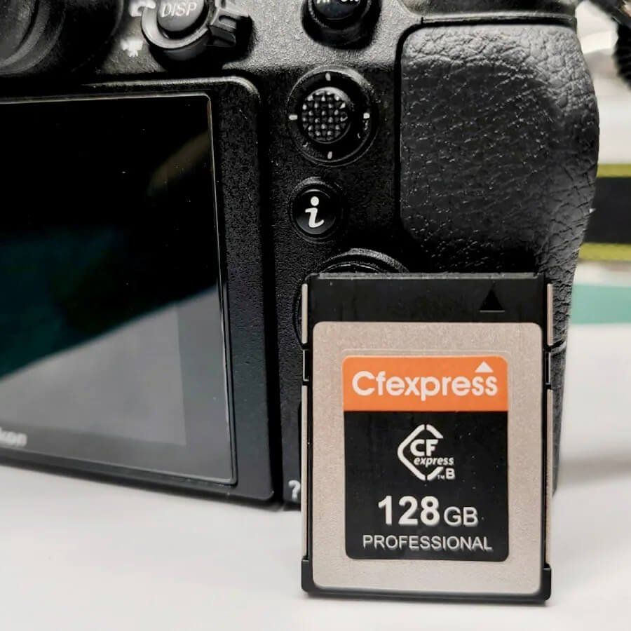 Schede di memoria: CFexpress Typ B 128 GB CFE-Speicherkarte XQD – Nuovo e nell'imballaggio originale da Unterägeri venduto da RmOnline 2