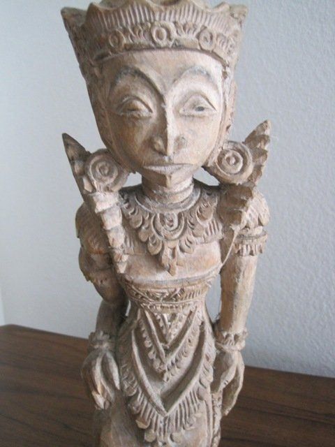 Figurines: HOLZFIGUR "TEMPELDIENERIN" – D'occasion à Zürich par Fredor01 1