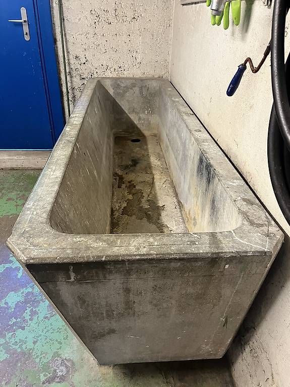 Eviers & lavabos: Beton Waschtrog – D'occasion à Bern par mor_27r2 2