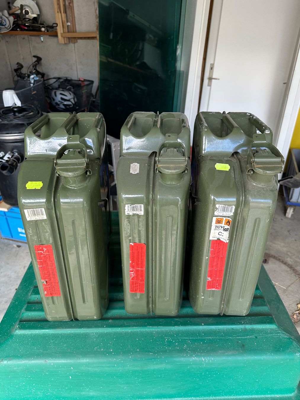 Générateurs de courant: Benzin -Generator 400 V Drehstrom – D'occasion à Stettfurt par Oba 1