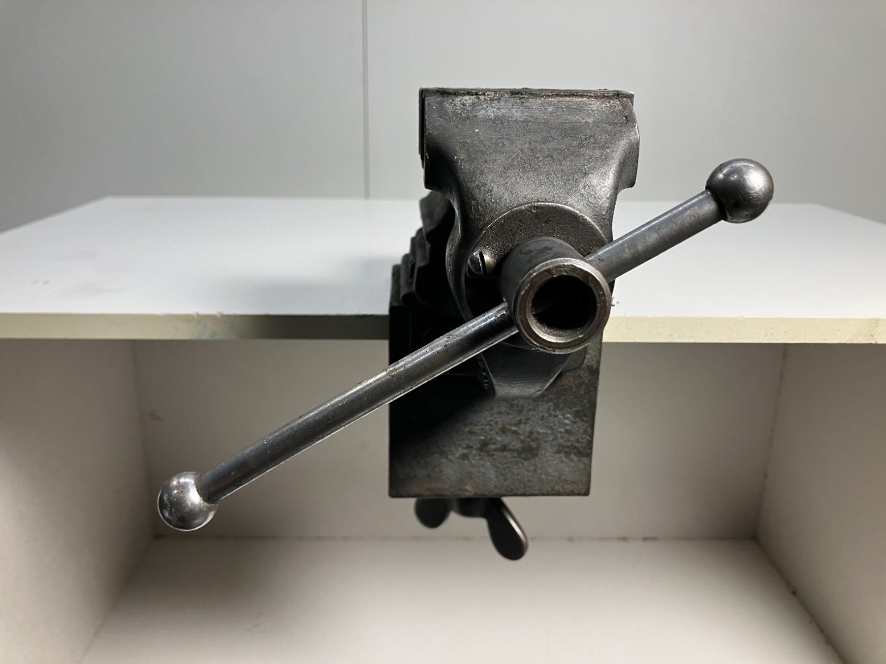 Gressel Tutti gli attrezzi: Profi GRESSEL Parallel-Schraubstock BB. ca. 60mm ab 1.- – Usato da Lichtensteig venduto da Buy24International 2